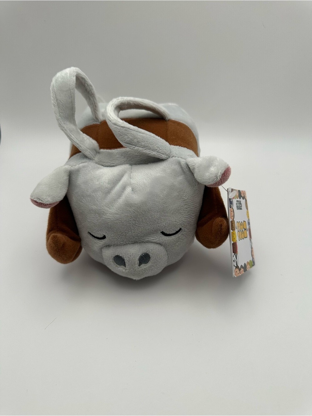 Set of four Star Wars tsum tsums inside a large one